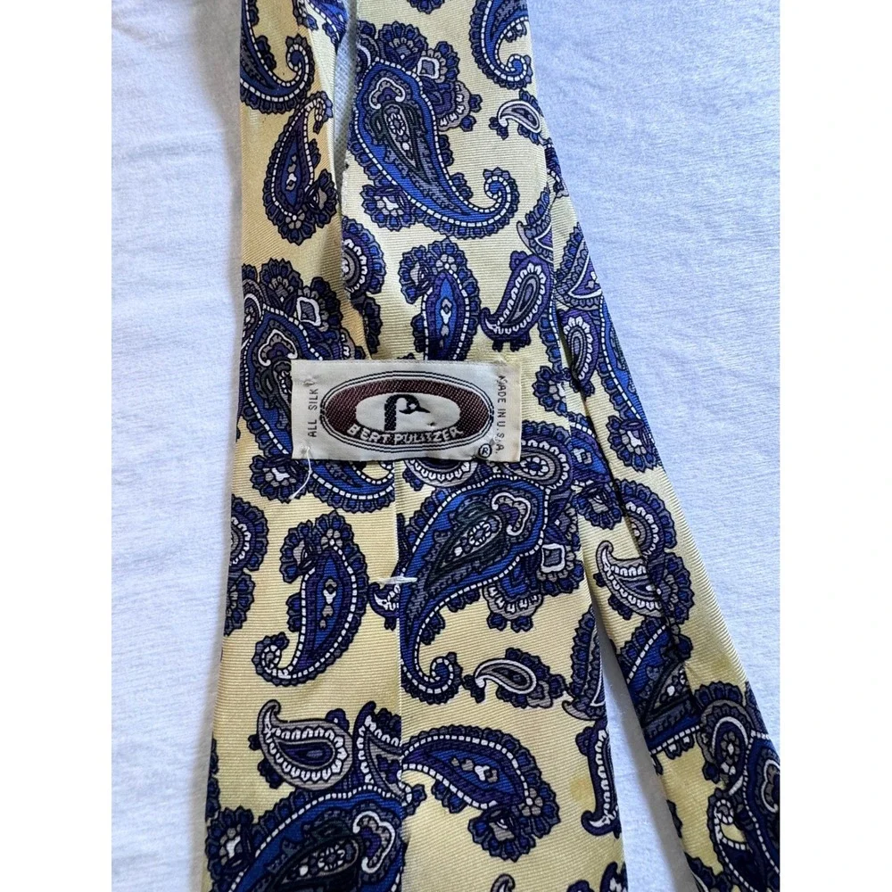 Bert Pulitzer necktie mens OS yellow blue paisley silk vintage made in USA